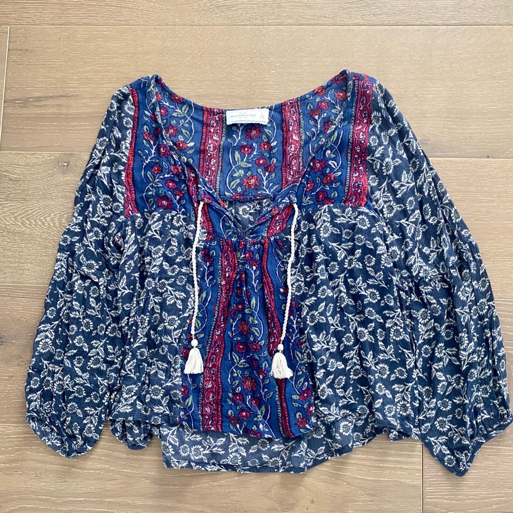 3/$20! Abercrombie Top Size Small